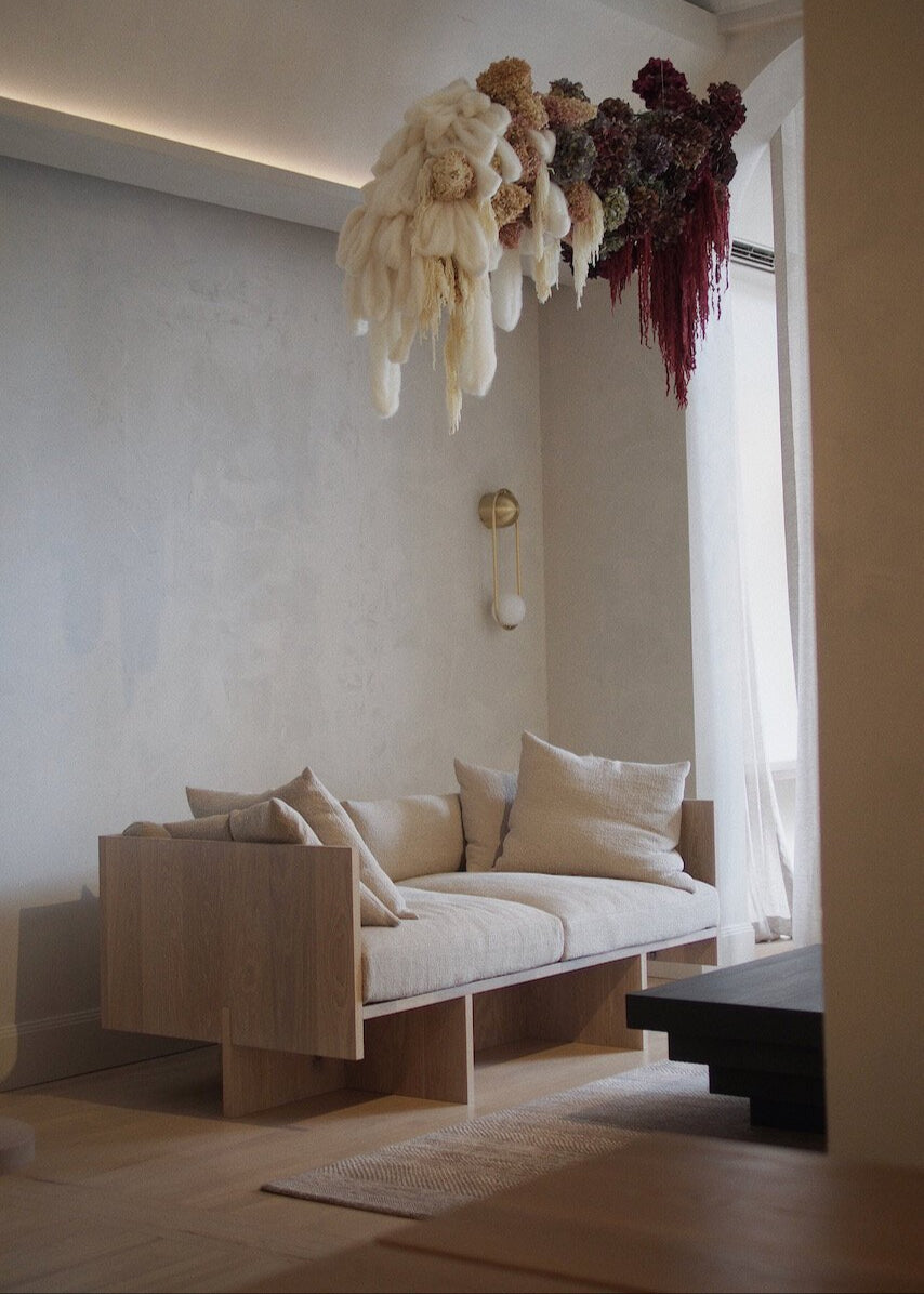 Florence Daybed in Weathered Oak