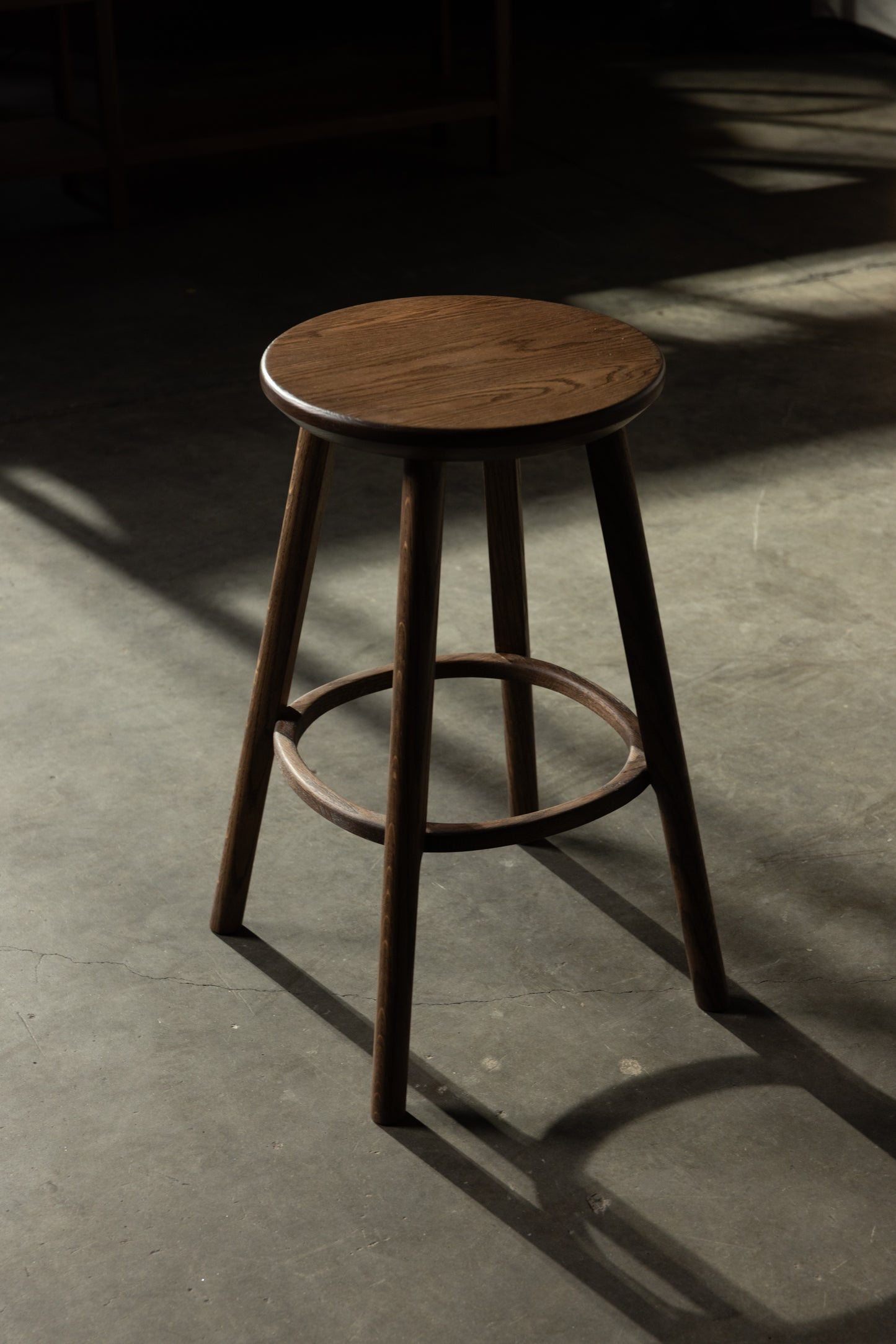 Hatch Stool in Chestnut Oak (14x14x25)