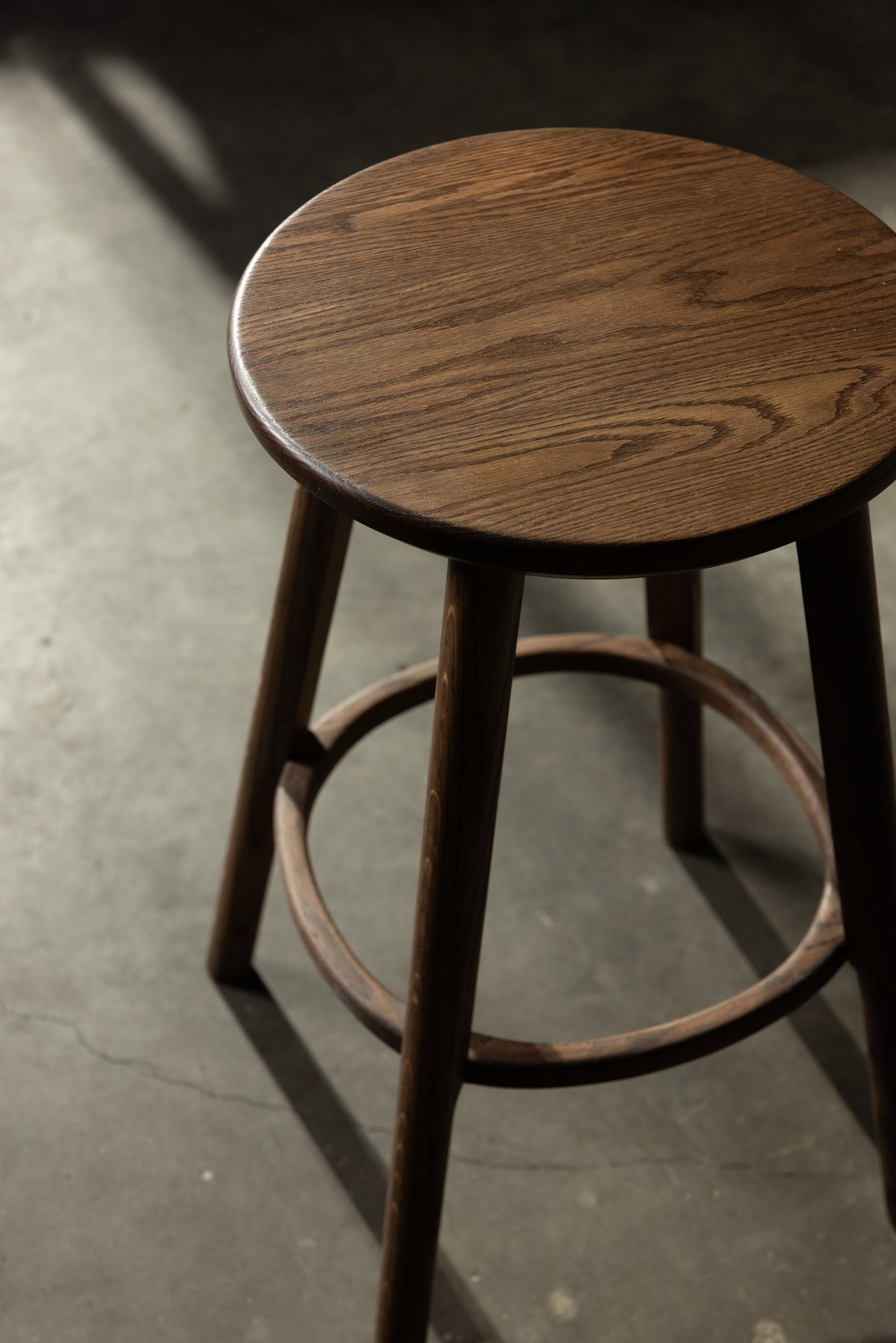 Hatch Stool in Chestnut Oak (14x14x25)