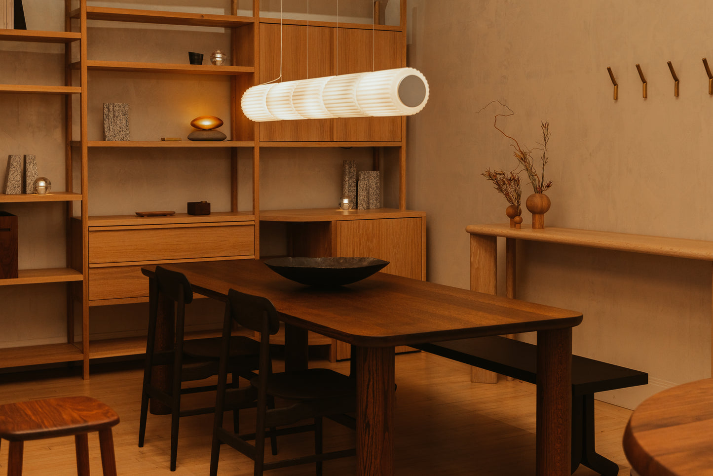 Mara Table in Umber Oak (90x38x29)